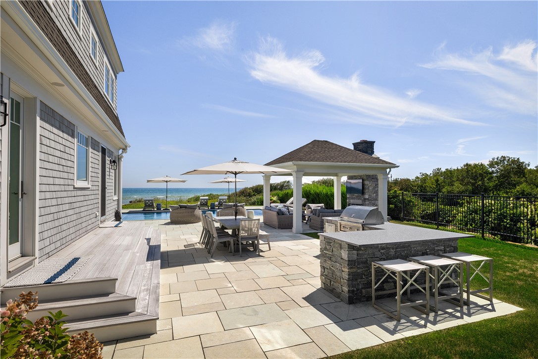 1044 Ocean Road Narragansett, RI 02882 - Photo 4 of 50