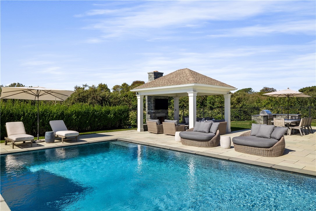 1044 Ocean Road Narragansett, RI 02882 - Photo 42 of 50