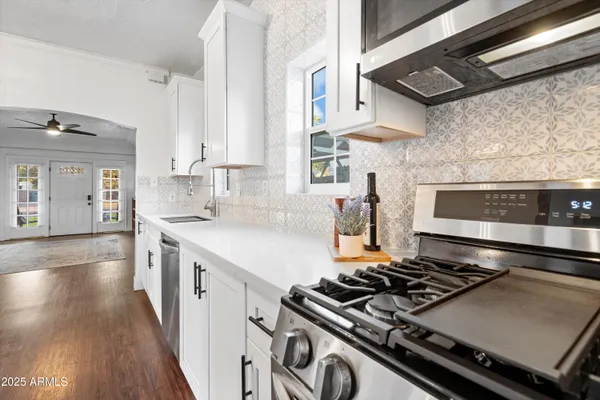 $488,000 | 1637 East Earll Drive, Phoenix, AZ 85016