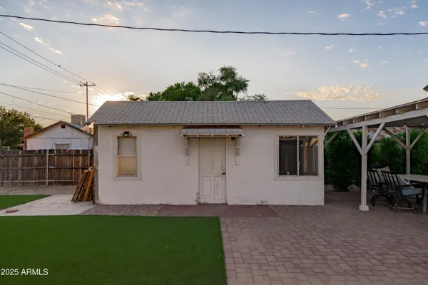 $488,000 | 1637 East Earll Drive, Phoenix, AZ 85016