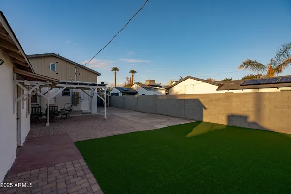 $488,000 | 1637 East Earll Drive, Phoenix, AZ 85016