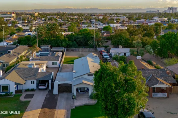 $488,000 | 1637 East Earll Drive, Phoenix, AZ 85016