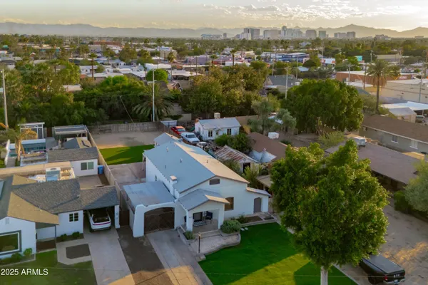 $488,000 | 1637 East Earll Drive, Phoenix, AZ 85016