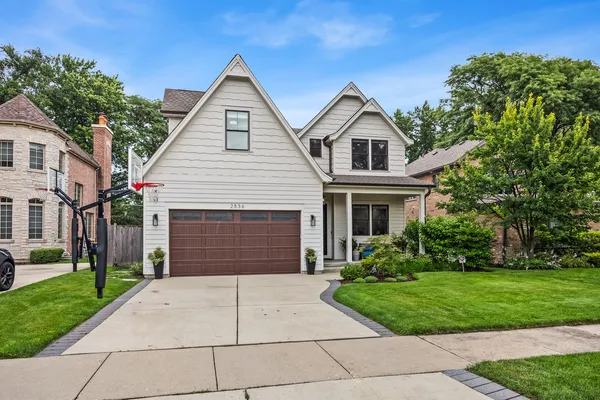 $1,695,000 | 2536 Oak Avenue, Northbrook, IL 60062