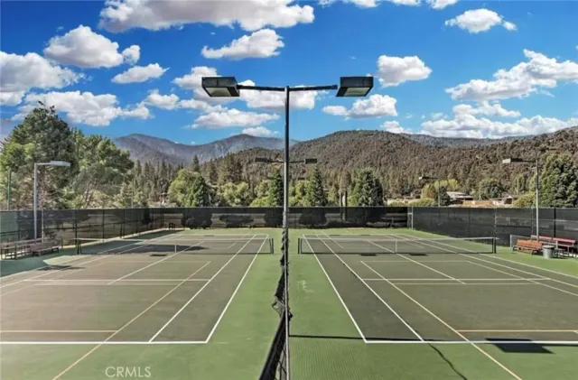 a view of a tennis court