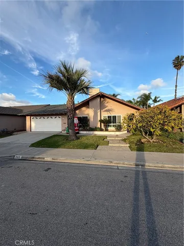 $1,499,900 | 946 Goldenrod Drive, Costa Mesa, CA 92626
