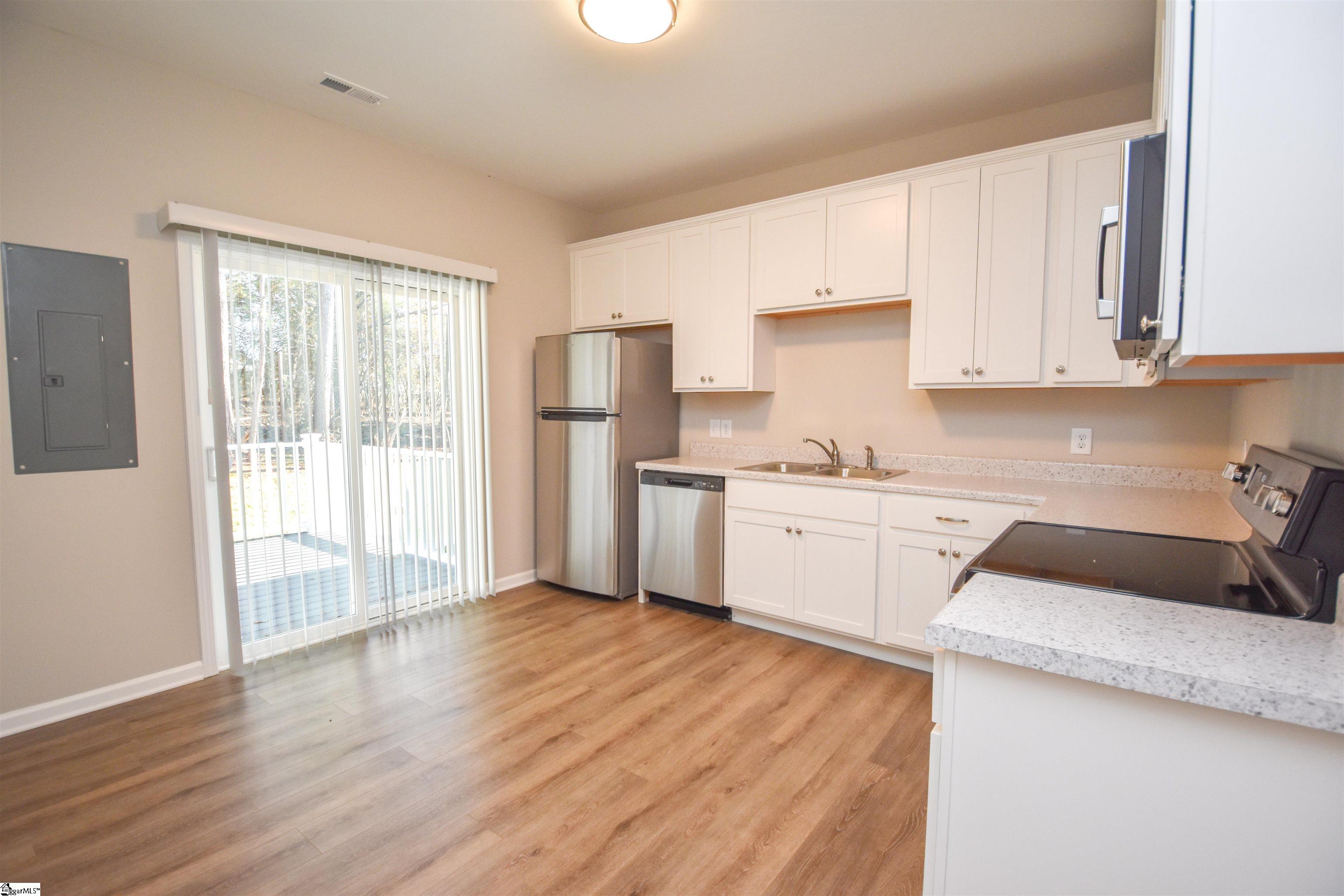 91 Cunningham Road Woodruff, SC 29388 - Photo 2 of 10