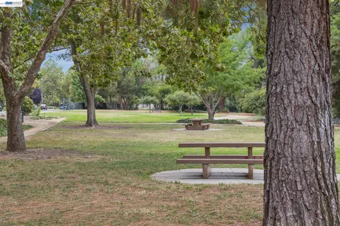 $1,199,000 | 1594 Fairway Green Circle, San Jose, CA 95131