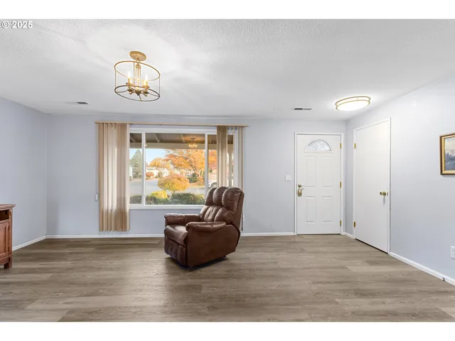 $439,900 | 301 South Everest Road, Newberg, OR 97132