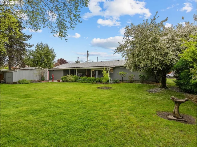 $439,900 | 301 South Everest Road, Newberg, OR 97132