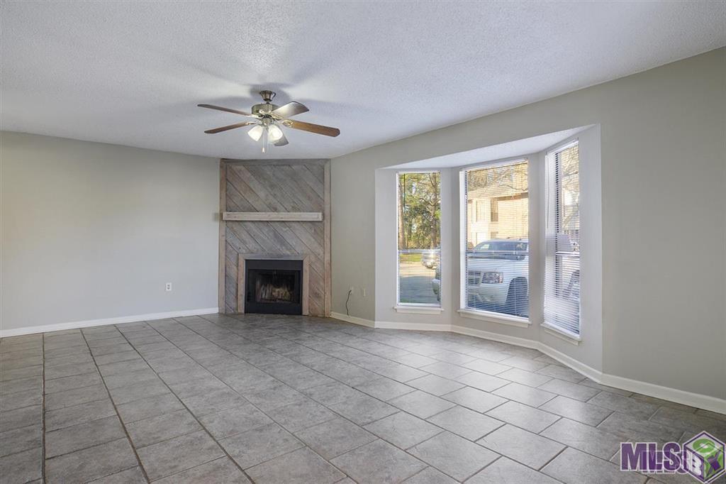 1933 South Brightside View Drive, Unit 117D Baton Rouge, LA 70820 - Photo 2 of 10