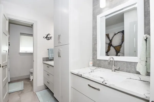 $399,900 | 15807 Brookvilla Drive, Houston, TX 77059