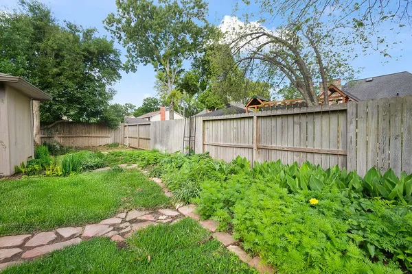 $399,900 | 15807 Brookvilla Drive, Houston, TX 77059