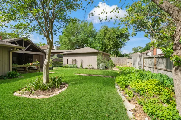 $399,900 | 15807 Brookvilla Drive, Houston, TX 77059
