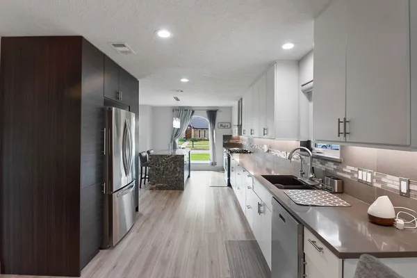 $399,900 | 15807 Brookvilla Drive, Houston, TX 77059