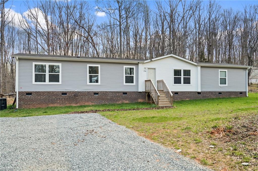 956 Kindley Road Thomasville, NC 27360 - Photo 4 of 34 Gallery Image 4