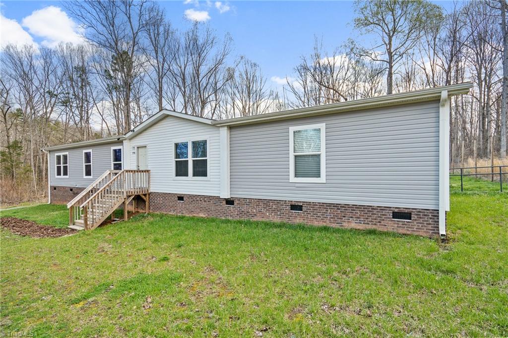 956 Kindley Road Thomasville, NC 27360 - Photo 5 of 34 Gallery Image 5