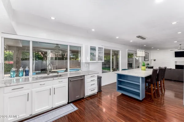 $4,950 | 11401 North 45th Place, Phoenix, AZ 85028