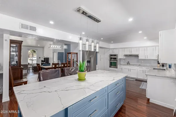 $4,950 | 11401 North 45th Place, Phoenix, AZ 85028