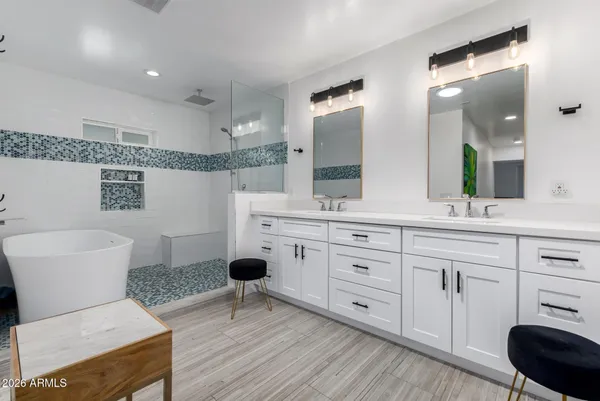 $4,950 | 11401 North 45th Place, Phoenix, AZ 85028