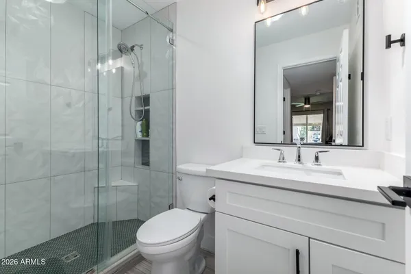 $4,950 | 11401 North 45th Place, Phoenix, AZ 85028