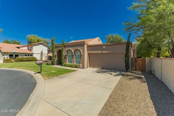 $4,950 | 11401 North 45th Place, Phoenix, AZ 85028