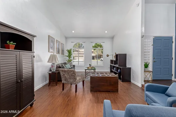 $4,950 | 11401 North 45th Place, Phoenix, AZ 85028