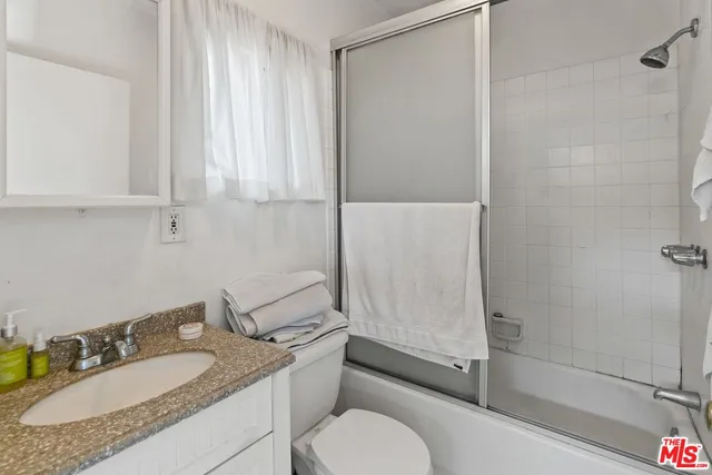 $2,280,000 | 107 South Gardner Street, Los Angeles, CA 90036