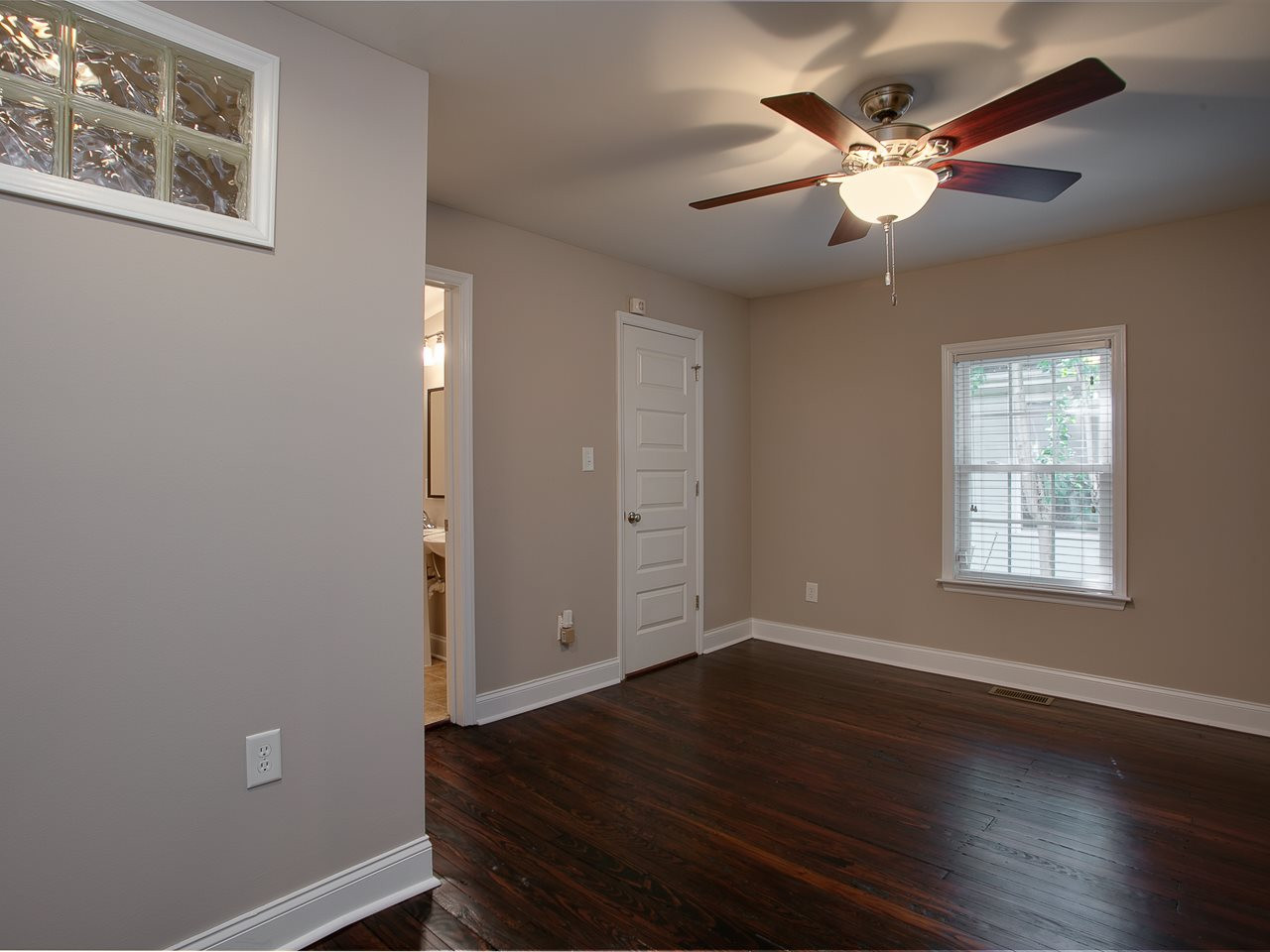 828 East Hargett Street Raleigh, NC 27601 - Photo 16 of 19 Master Bedroom