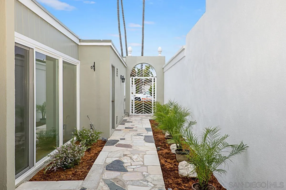 69 Half Moon Bend Coronado, CA 92118 - Photo 8 of 45