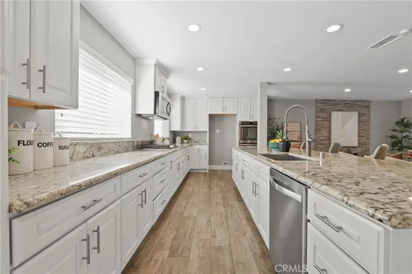 $1,299,000 | 340 East Riverdale Avenue, Orange, CA 92865