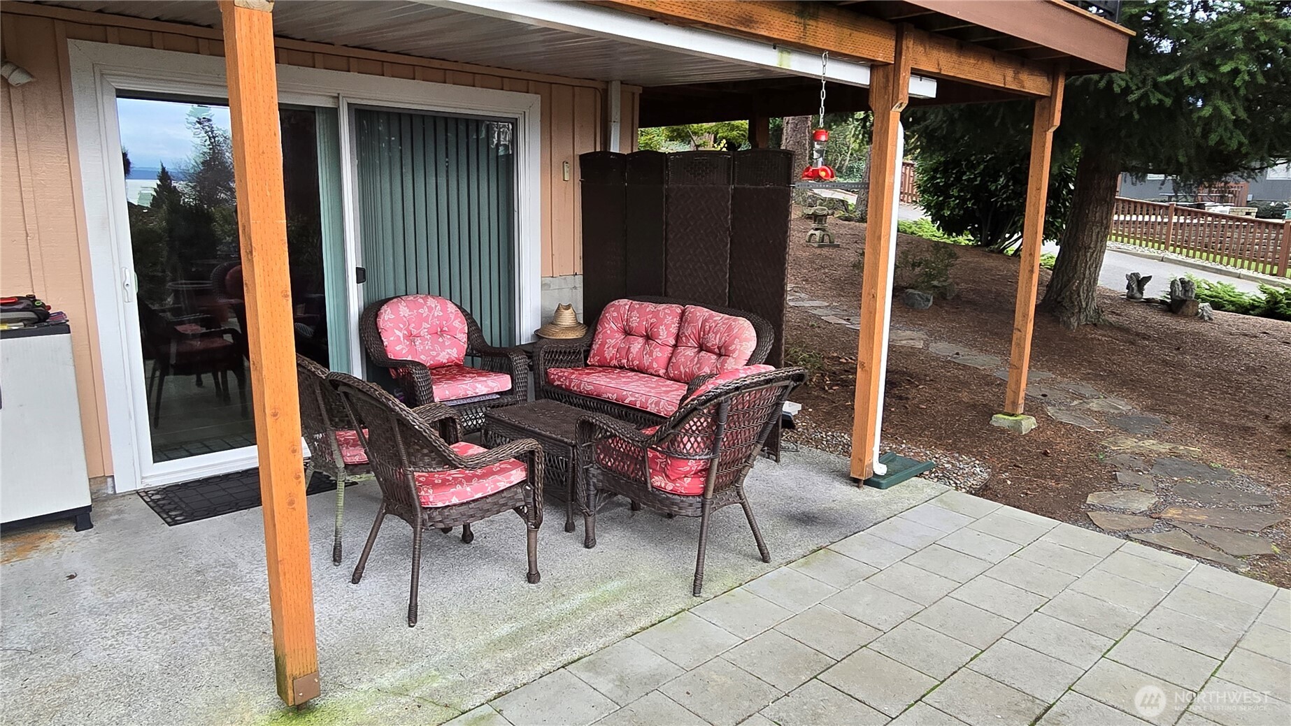 16342 72nd Avenue West Edmonds, WA 98026 - Photo 29 of 40 a outdoor space with a couch and chairs