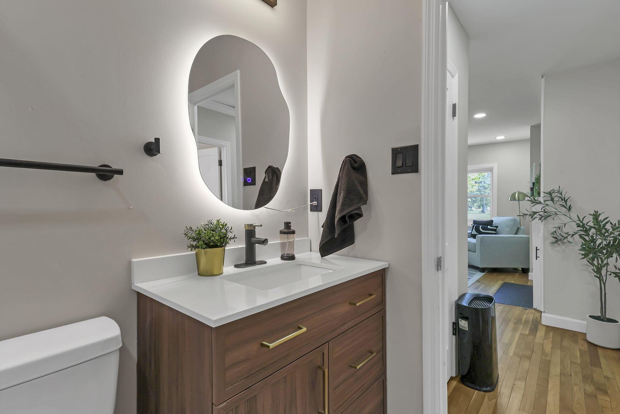 2227 Zollinger Road Columbus, OH 43221 - Photo 16 of 43 Bathroom