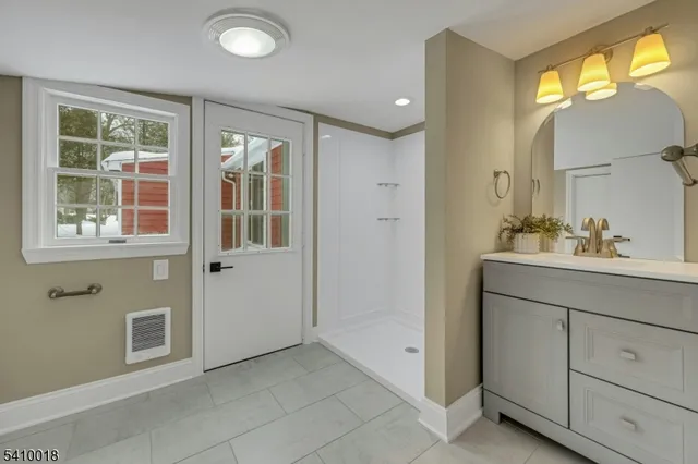 $749,000 | 583 West Shore Trail, Sparta, NJ 07871