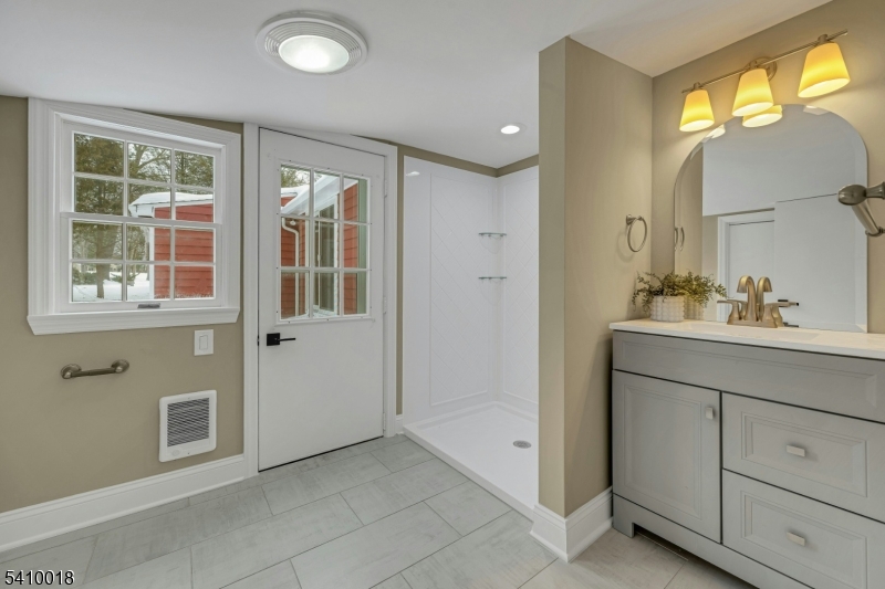 583 West Shore Trail Sparta, NJ 07871 - Photo 23 of 42