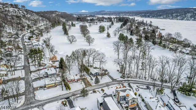 $749,000 | 583 West Shore Trail, Sparta, NJ 07871