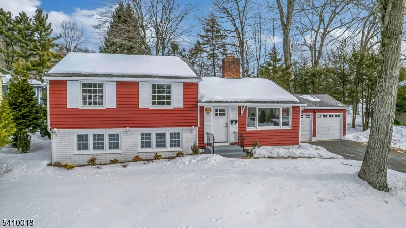 583 West Shore Trail Sparta, NJ 07871 - Photo 4 of 42