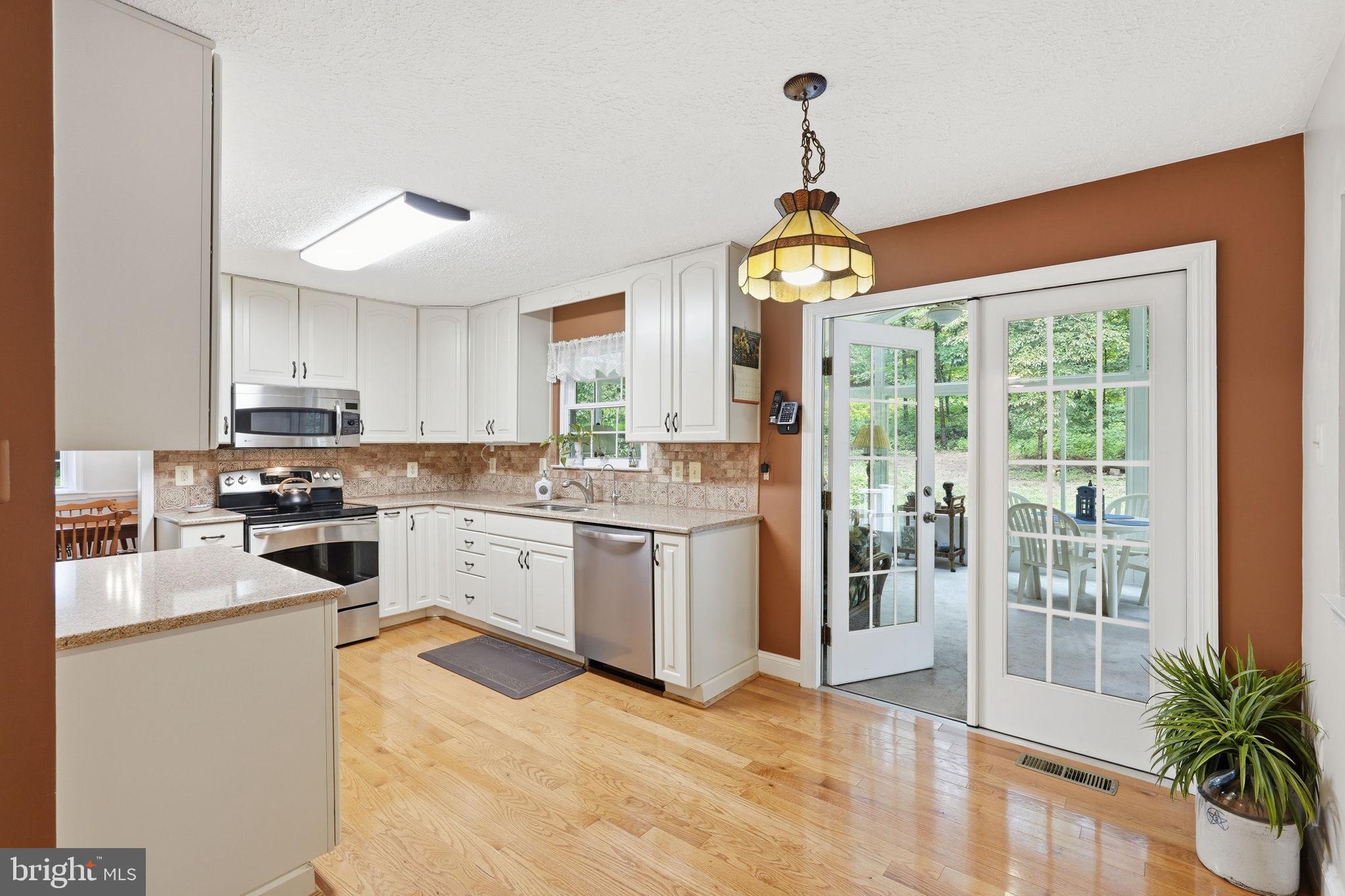 1842 Post Oak Trail Reston, VA 20191 - Photo 15 of 53 Gallery Image 15