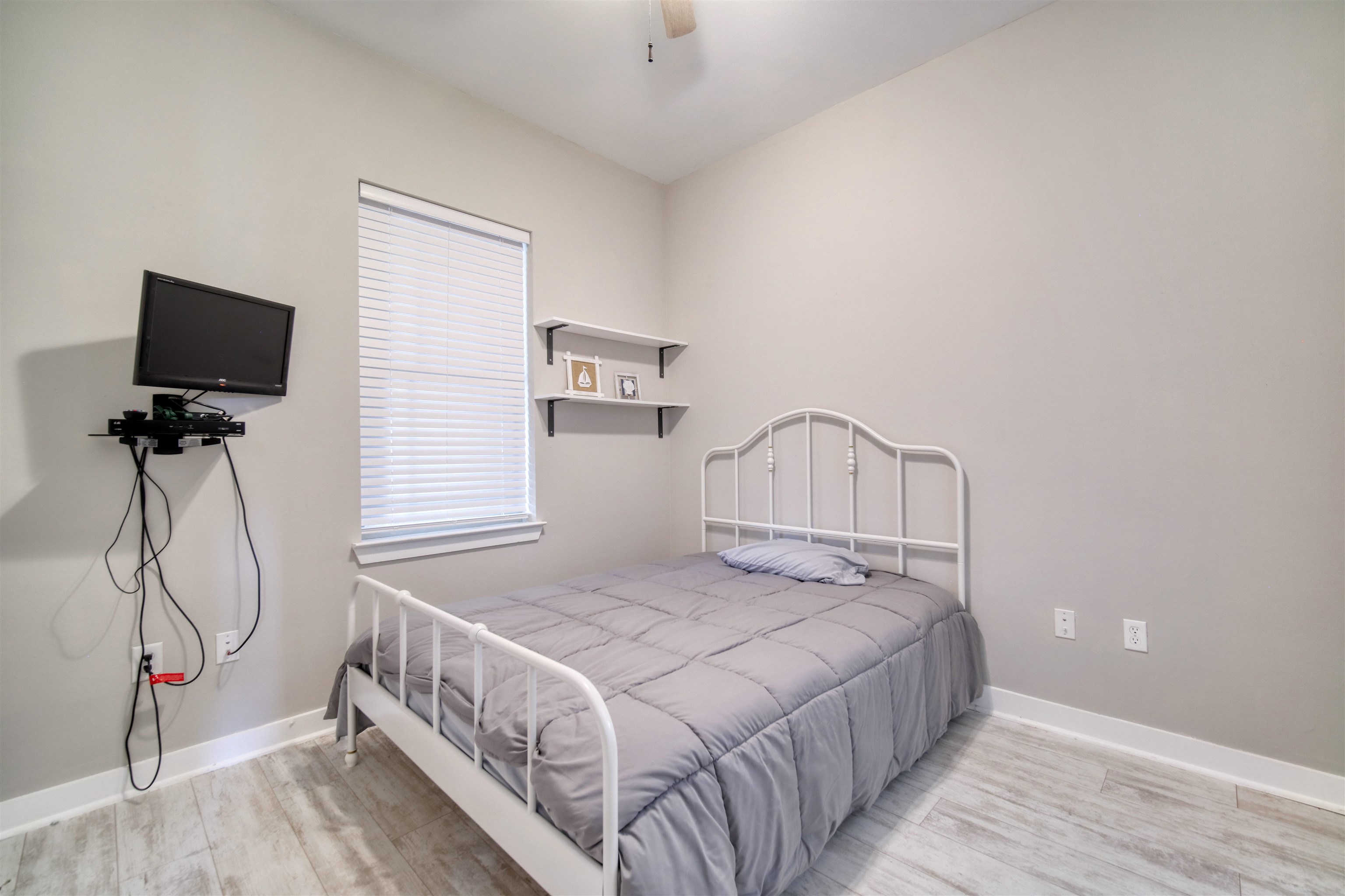 1430 Regency Road, Unit 202 Gulf Shores, AL 36542 - Photo 9 of 17
