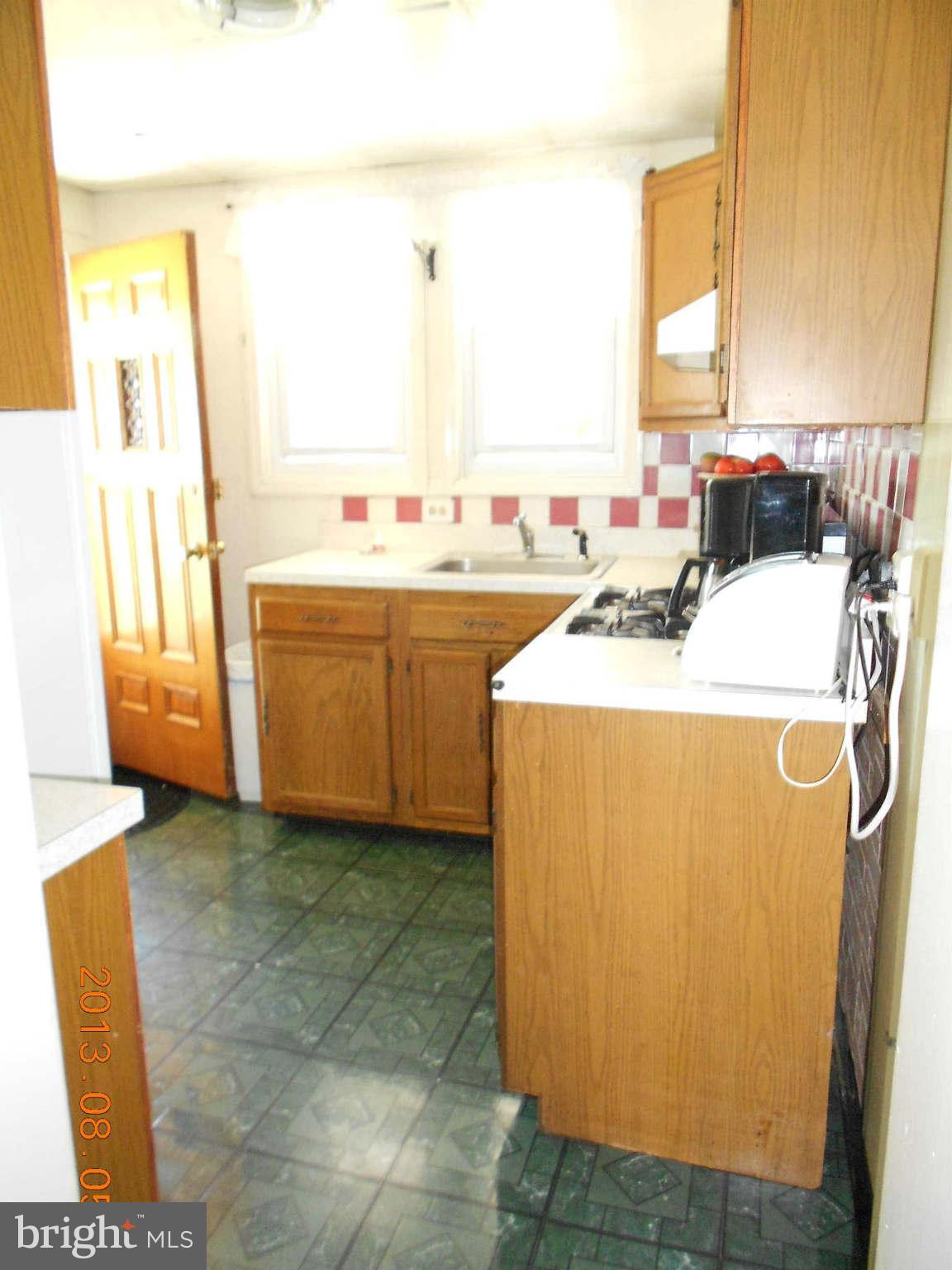 8 Riverside Road Baltimore, MD 21221 - Photo 8 of 24 Kitchen