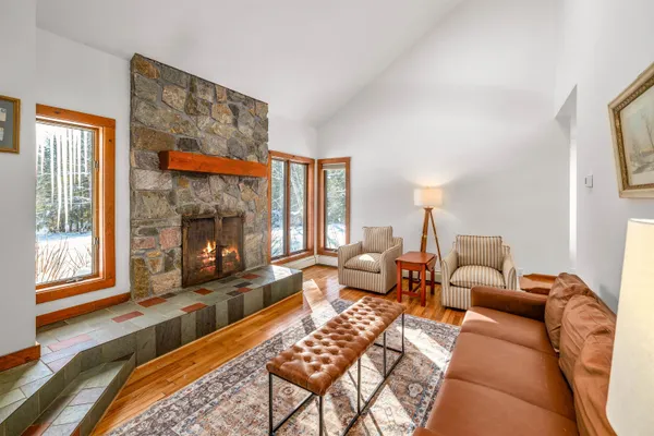$748,000 | 595 Worcester Loop, Stowe, VT 05672
