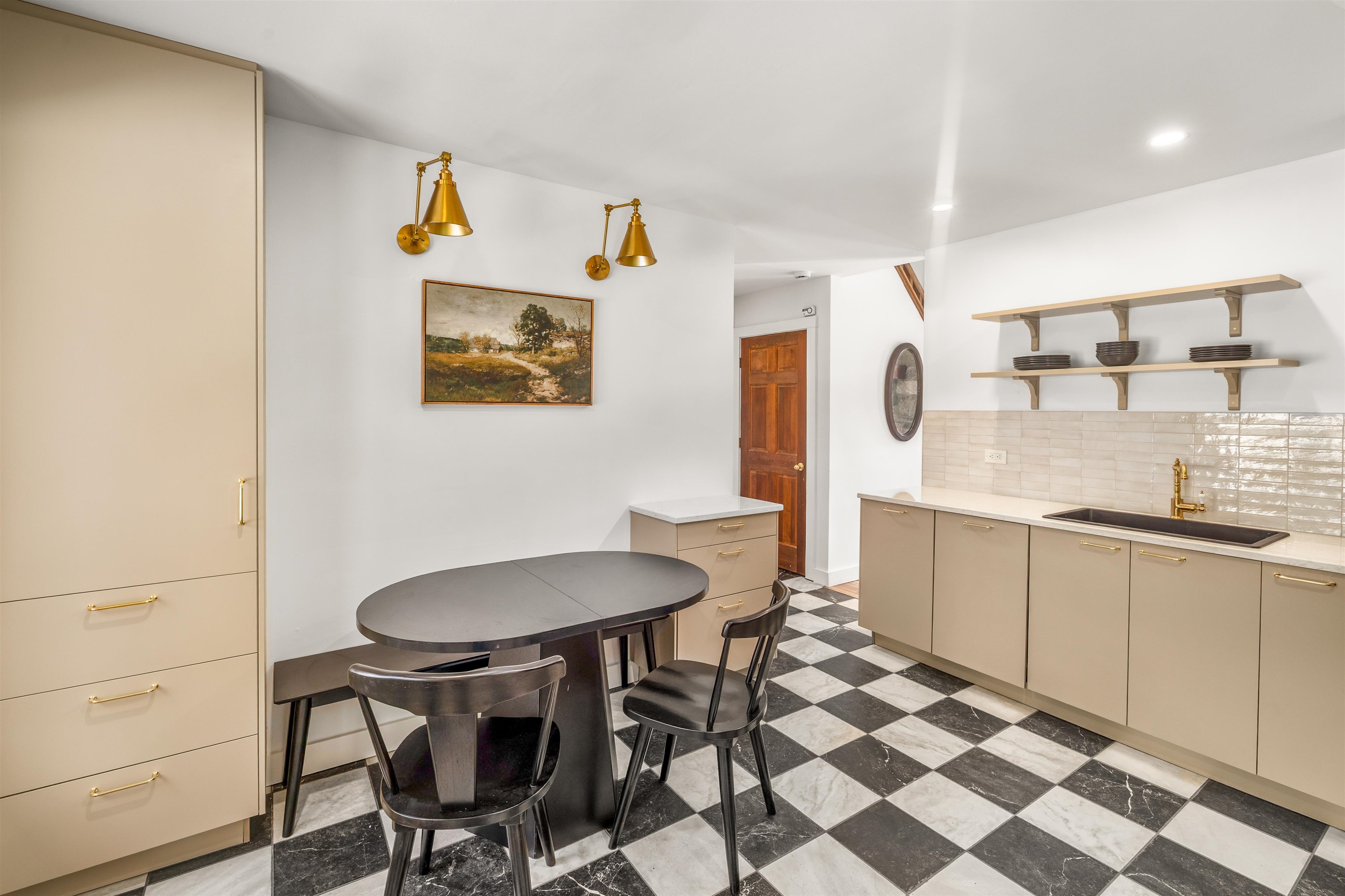 595 Worcester Loop Stowe, VT 05672 - Photo 5 of 42