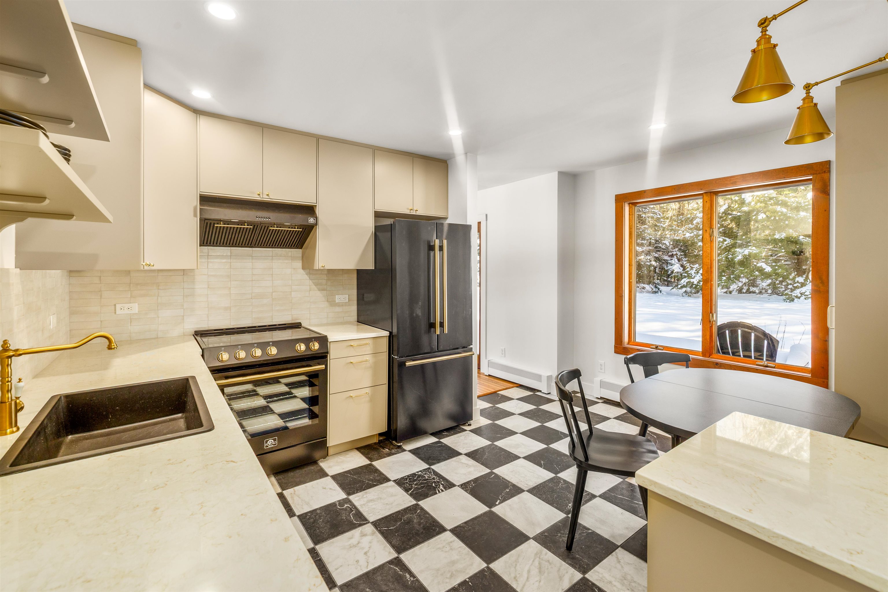 595 Worcester Loop Stowe, VT 05672 - Photo 6 of 42