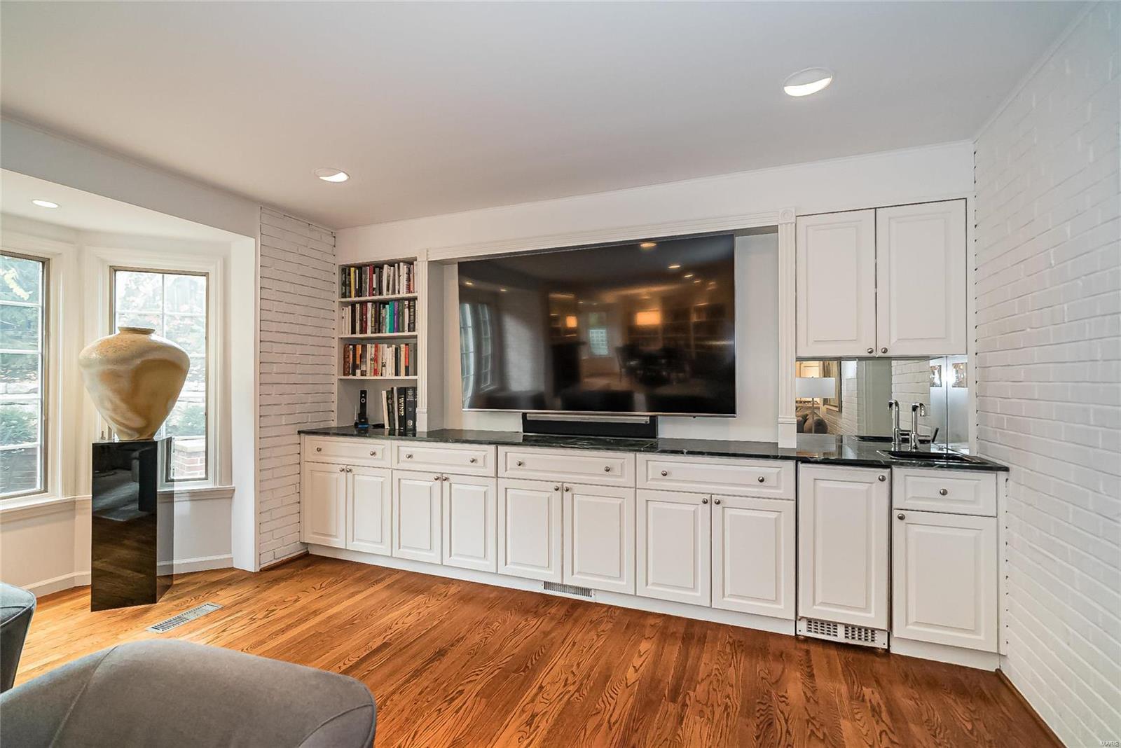 34 Willow Hill Road Ladue, MO 63124 - Photo 14 of 62 Gallery Image 14