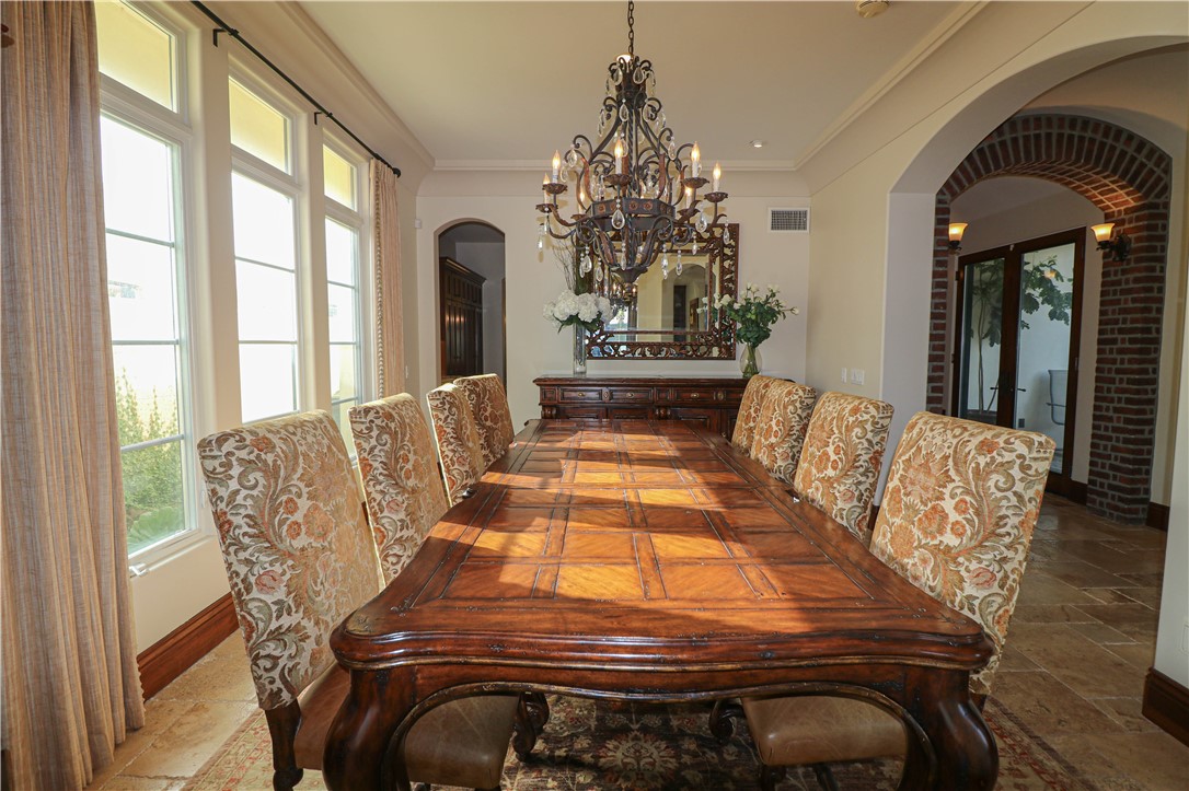 1119 Pine Street Huntington Beach, CA 92648 - Photo 14 of 33 Formal Dining