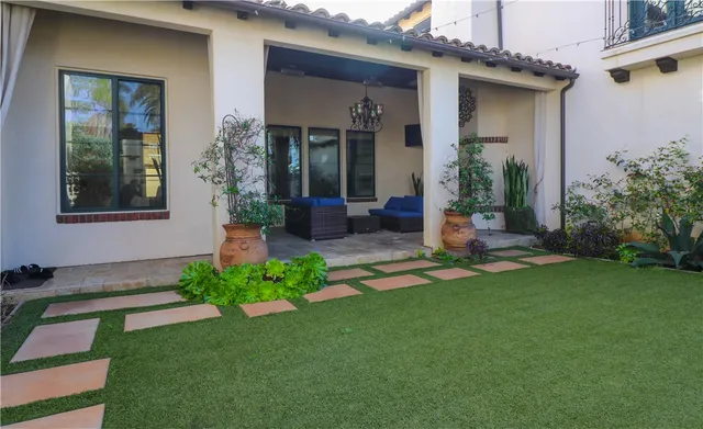 $4,500,000 | 1119 Pine Street, Huntington Beach, CA 92648