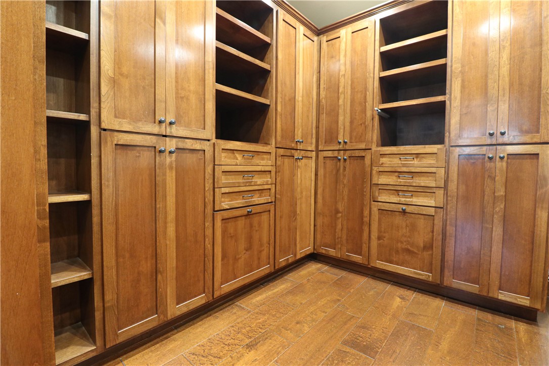 1119 Pine Street Huntington Beach, CA 92648 - Photo 24 of 33 Walk in closet