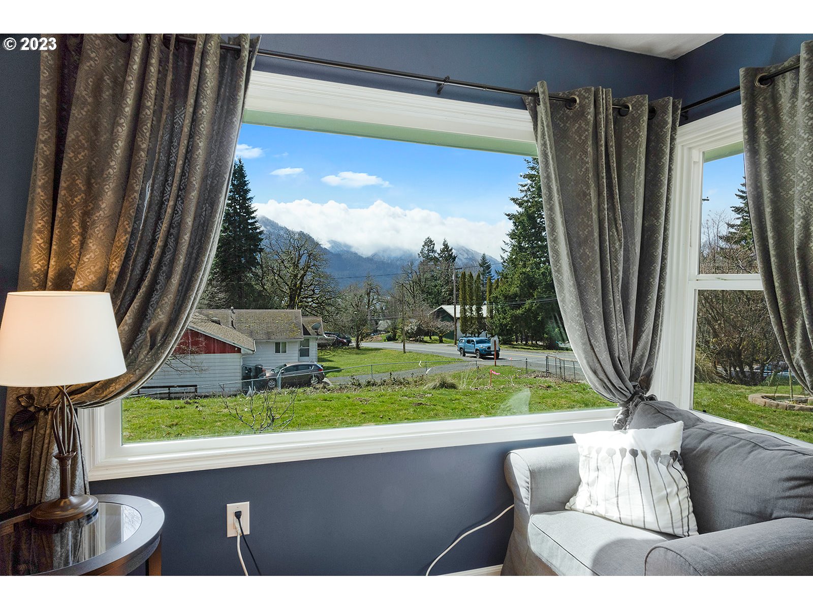 390 Northwest Chesser Road Stevenson, WA 98648 - Photo 13 of 42 a view of backyard with tub and outdoor view