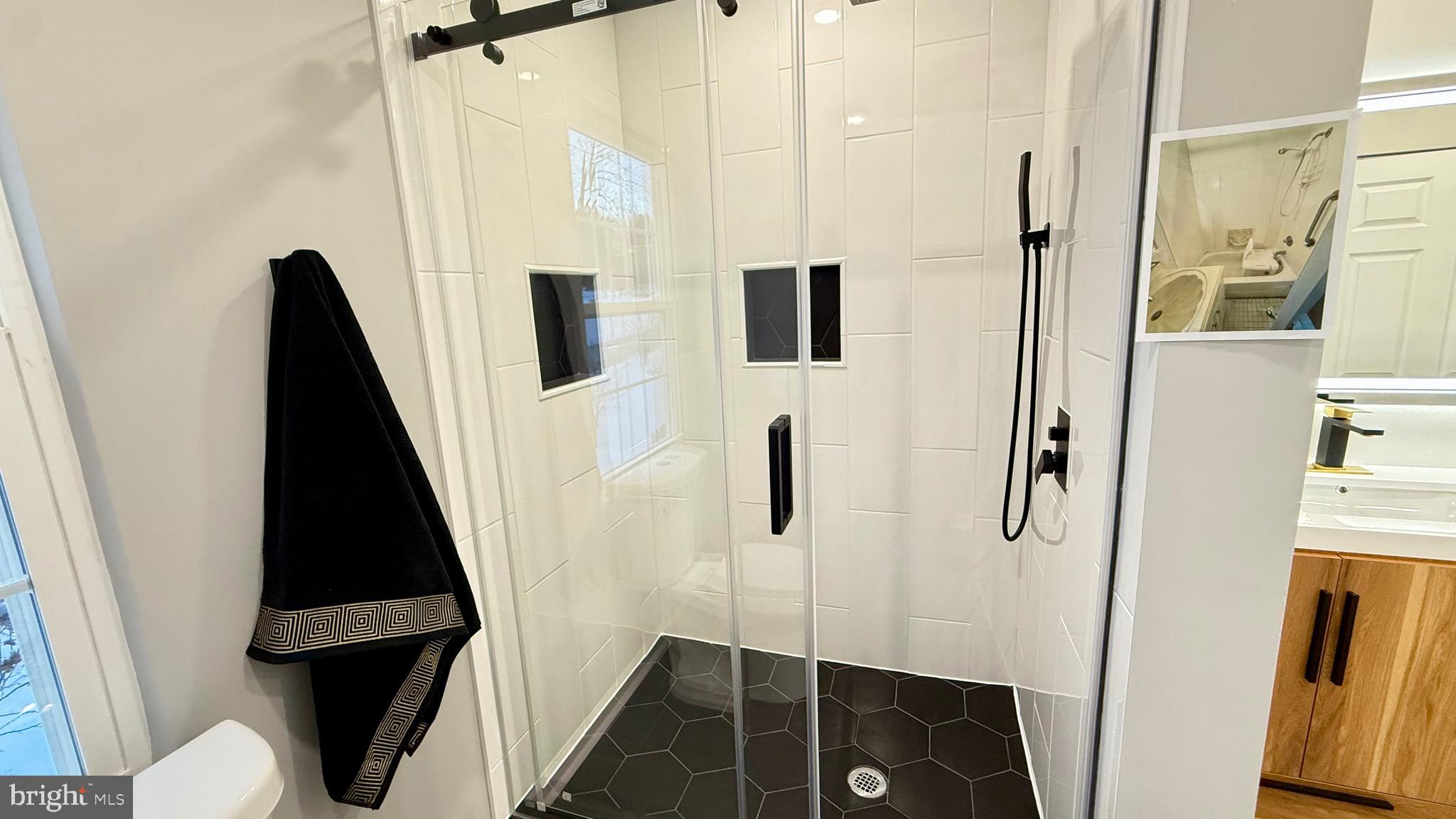 7 Ridge Road Malvern, PA 19355 - Photo 42 of 58 Master Shower