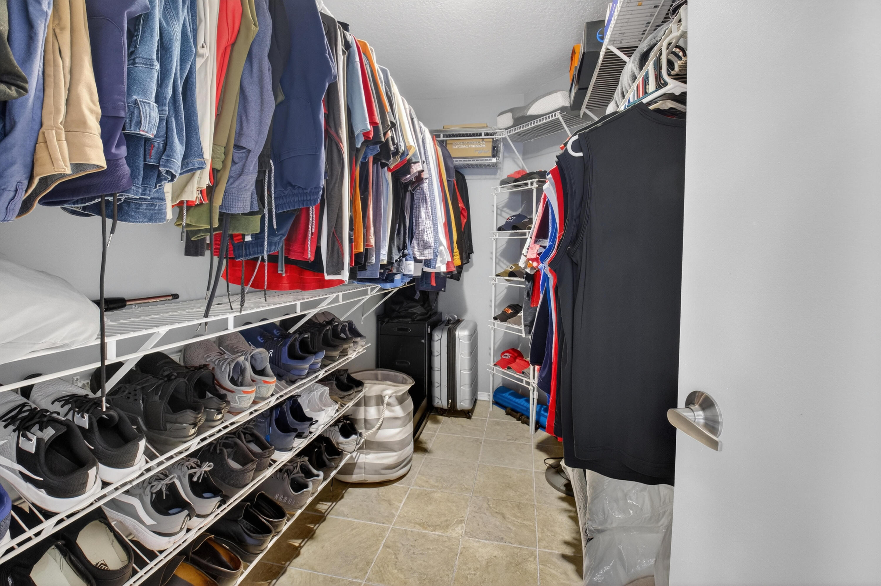 9712 Vía Emilie Boca Raton, FL 33428 - Photo 22 of 49 Primary Closet